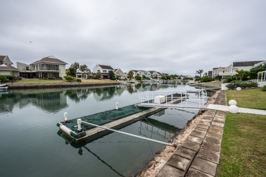 6 Bedroom Property for Sale in Royal Alfred Marina Eastern Cape